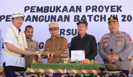 Pemerintah Kabupaten Bolaang Mongondow Utara (Boltara) menggelar syukuran pembukaan sekaligus dimulainya Proyek Pembangunan Batch III Tahun 2026 Gedung RSUD Boltara, yang dilaksanakan di lingkungan RSUD Boltara,