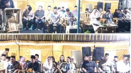 Bupati Kabupaten Kepulauan Sangihe Michael Thungari didampingi Ketua TP-PKK ny. Cherry Thungari Soeyoenus di Halal Bi Halal kampung Naha