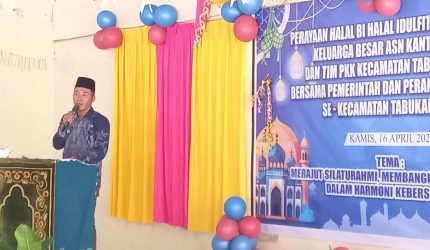 Semangat kebersamaan dan penguatan koordinasi antarinstansi menjadi pesan utama dalam perayaan Halal Bi Halal Idulfitri 1447 Hijriah yang digelar oleh Keluarga Besar ASN Kantor Camat Tabukan Utara, Kabupaten Kepulauan Sangihe bersama Tim Penggerak PKK Kecamatan Tabukan Utara.