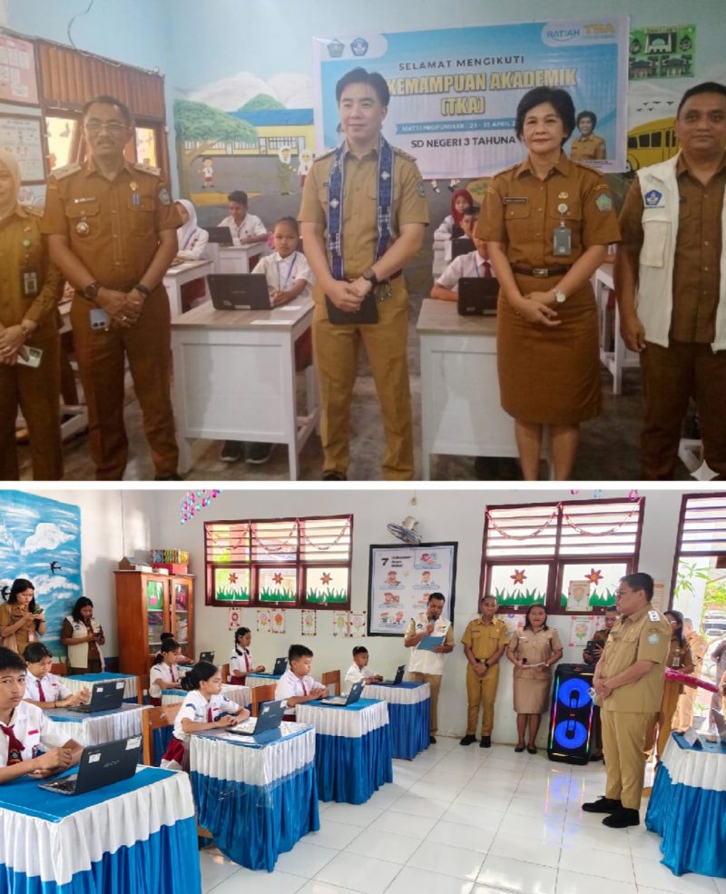 Bupati Kabupaten Kepulauan Sangihe, Michael Thungari di dampingi Kepala Dinas Pendidikan dan Asisten 1, serta Wakil Bupati Sangihe Tendris Bulahari dan lainnya