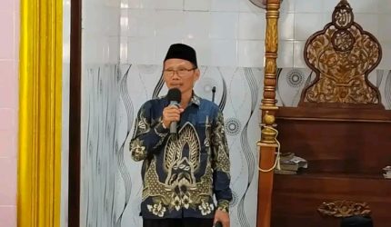Kepala Kantor Kementerian Agama Republik Indonesia Kabupaten Kepulauan Sangihe, Drs. H. Kusnadi, menghadiri sekaligus memberikan pembinaan dalam kegiatan Forum Komunikasi dan Silaturahmi Imam dan Badan Takmir Masjid (BTM) se-Kecamatan Tabukan Utara. Kegiatan ini berlangsung di Masjid Al-Iman Gihang, Kampung Bahu