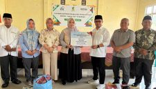 Bupati Boltara beserta jajaran Pemerintah Daerah menerima bantuan rehabilitasi sosial dari kemensos melalui sentra tumou tou manado di kecamatan Sangkub