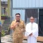 Wakil Bupati Kabupaten Kepulauan Sangihe Tendris Bulahari bersiap melangsungkan peletakan baru dasar kantor resort GMIST