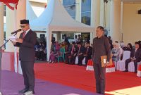 Bupati Boltara, Dr. Sirajudin Lasena selaku pembina apel pada upacara peringatan Hari Kartini ke-147