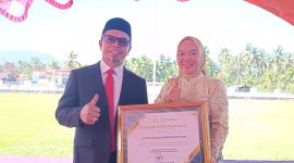 Bupati Boltara, Dr. Sirajudin Lasena bersama Kepala Dinas PPKBPPPA Boltara, Yani Lasama