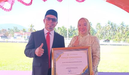 Bupati Kabupaten Bolaang Mongondow Utara (Boltara), Dr. Sirajudin Lasena, SE.,M.Ec.Dev menyebut Kepala Dinas Pengendalian Penduduk, Keluarga Berencana, Pemberdayaan Perempuan, dan Perlindungan Anak (PPKBPPPA) Boltara, Yani Lasama, SKM sebagai “Kartini Masa Kini”.