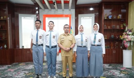 Bupati Kabupaten Bolaang Mongondow Utara (Boltara), Dr. Sirajudin Lasena, SE.,M.Ec.Dev secara resmi memberangkatkan empat siswa-siswi calon Pasukan Pengibar Bendera Pusaka (Paskibraka) utusan Kabupaten Boltara untuk mengikuti seleksi Paskibraka tingkat Nasional dan tingkat Provinsi Sulawesi Utara Tahun 2026