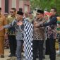SJL-MAP melepas peserta karnaval budaya nusantara di boroko yang merupakan semarak HUT Boltara yang ke-19