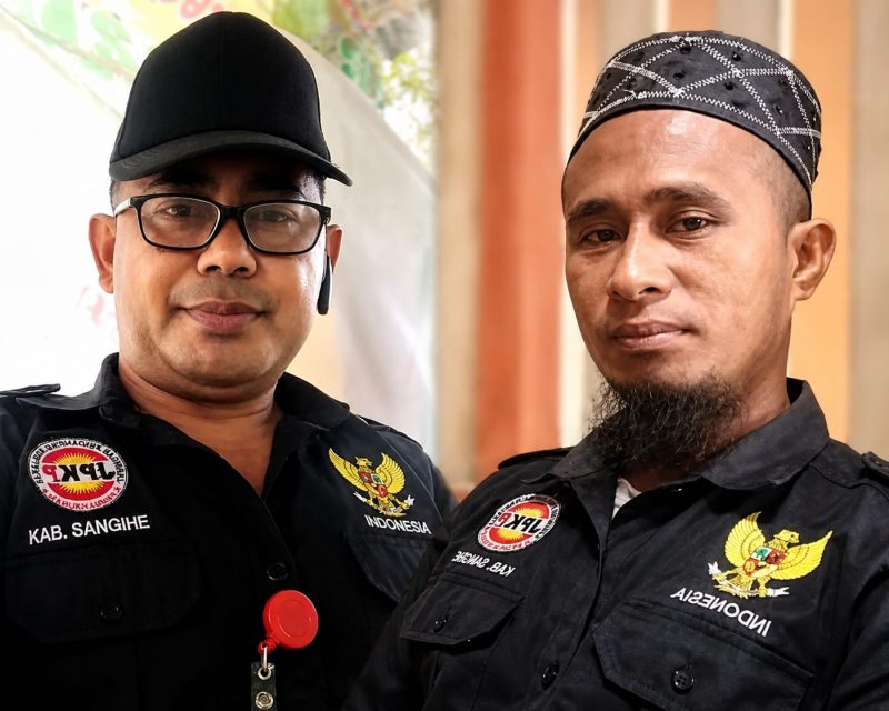 Ketua JPKP DPD Sangihe, Berty Ferdinan Patras dan H.M Kepala Divisi Sosial Kemanusiaan JPKP DPC Tabukan Utara