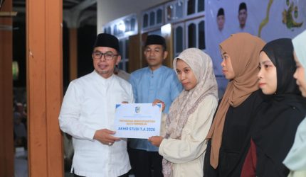 Bupati Bolaang Mongondow Utara (Boltara), Dr. Sirajudin Lasena, S.E., M.Ec.Dev., bersama Wakil Bupati Moh. Aditya Pontoh, S.IP., menghadiri peringatan Tahun Baru Islam 1 Muharram 1448 Hijriah yang diselenggarakan Pemerintah Kabupaten Boltara di Masjid Al-Ikhsan, Desa Binjeita,