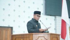 Bupati Boltara, Dr. Sirajudin Lasena