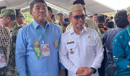 Bupati Bolaang Mongondow Utara (Boltara), Dr. Sirajudin Lasena, SE., M.Ec.Dev., menghadiri puncak Pekan Nasional (PENAS) Petani dan Nelayan XVII Tahun 2026 yang digelar di GOR David-Tony, Kecamatan Limboto, Kabupaten Gorontalo, Rabu (24/6/2026). Kegiatan nasional tersebut dihadiri langsung oleh Presiden Republik Indonesia, Prabowo Subianto, bersama sejumlah menteri dan kepala daerah dari seluruh Indonesia.