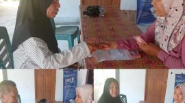 PLH Sekretaris Kampung Menyerahkan BLT-DD Kepada Masyarakat Kampung Bahu.