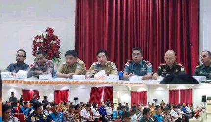 Pemerintah Kabupaten Kepulauan Sangihe resmi menetapkan status tanggap darurat bencana selama 14 hari pascagempa bumi tektonik berkekuatan Magnitudo 7,7 yang mengguncang wilayah perbatasan utara Indonesia tersebut. Langkah cepat ini menjadi bentuk keseriusan pemerintah daerah dalam menangani dampak bencana sekaligus memastikan kebutuhan masyarakat terdampak dapat segera terpenuhi.
