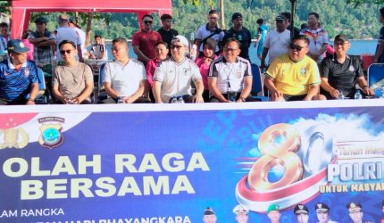 Semangat kebersamaan dan gaya hidup sehat mewarnai pembukaan kegiatan Car Free Day (CFD) dan olahraga bersama yang dipusatkan di Boulevard Pelabuhan Tua Tahuna, Sabtu (27/6/2026). Kegiatan tersebut secara resmi dibuka oleh Bupati Kabupaten Kepulauan Sangihe, Michael Thungari, SE.,MM dan dirangkaikan dengan peringatan HUT Bhayangkara ke-80 serta HUT Bank SulutGo (BSG) ke-65.