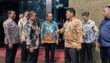Bupati Boltara, Sirajudin Lasena didampingi jajaran pemkab Boltara dan Gubernur Sulut