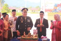 Foto pemotongan tumpeng