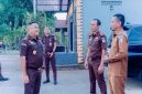 Wakajati Sulut, Ferry Tas Kunker ke Boltara dan disambut oleh Kejari Boltara, Agus Tri Hartono dan Wakil Bupati Boltara, Moh. Aditya Pontoh