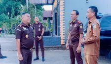 Wakajati Sulut, Ferry Tas Kunker ke Boltara dan disambut oleh Kejari Boltara, Agus Tri Hartono dan Wakil Bupati Boltara, Moh. Aditya Pontoh