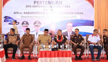 Bupati Bolaang Mongondow Utara (Boltara), Dr. Sirajudin Lasena, S.E., M.Ec.Dev., bersama Wakil Bupati Moh Aditya Pontoh, S.IP menghadiri Pertemuan DPD Asosiasi Badan Permusyawaratan Desa Nasional (ABPEDNAS) Sulawesi Utara bersama Badan Permusyawaratan Desa (BPD) se-Kabupaten Boltara. Kegiatan tersebut berlangsung di Auditorium Pohohimbunga, Kantor Bupati Boltara,