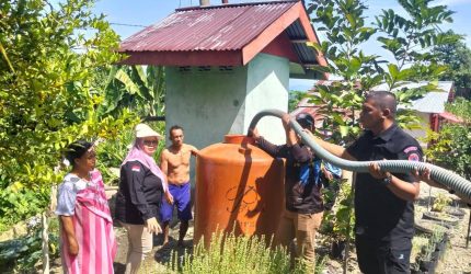 Pemerintah Kabupaten Bolaang Mongondow Utara (Boltara) melalui Badan Penanggulangan Bencana Daerah (BPBD) mulai menyalurkan bantuan air bersih kepada masyarakat yang terdampak kekeringan
