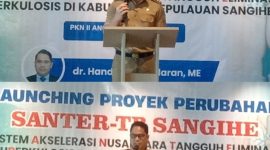 Bupati Kabupaten Kepulauan Sangihe Michael Thungari dan Kepala Dinas Kesehatan dr. Handry Pasandaran