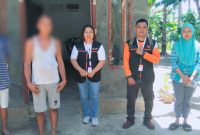 Petugas Sensus Ekonomi (SE2026) Misye Pulumbara dan Novrilley Mumu di dampingi oleh Perangkat Kampung Bahu Kepala Lindongan 4 Nurani Talungais dan Masyarakat Kampung Bahu