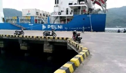 Aktivitas pelayanan kapal di Pelabuhan Tahuna kembali normal setelah seluruh rangkaian proses bongkar muat komoditas logistik strategis nasional rampung dilaksanakan.