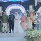 Foto Bersama Kedua Pengantin dan Jajaran Pemkab Kepulauan Sangihe.
