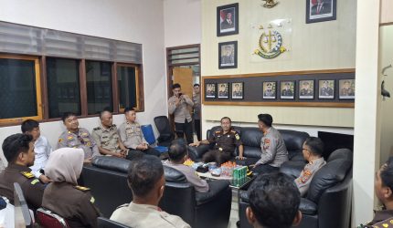 Kepala Kejaksaan Negeri (Kajari) Kabupaten Bolaang Mongondow Utara (Boltara), Agus Tri Hartono, S.H., M.H., menerima kunjungan silaturahmi Kapolres Boltara AKBP Andhika Fitransyah, S.I.K., M.Han