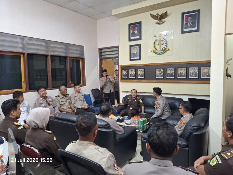 Kajari Boltara menerima kunjungan silaturahmi Kapolres Boltara beserta jajaran 