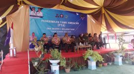 Kepala Sekolah SMAN I Bolangitang Hamjan Ahmad, tamu undangan dan jajaran tenaga pendidik 