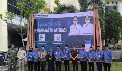 Bupati Bolaang Mongondow Utara (Boltara), Dr. Sirajudin Lasena, SE., M.Ec.Dev., resmi melaunching dua aplikasi digital pemerintahan dalam rangka memperkuat tata kelola kepegawaian dan penegakan disiplin Aparatur Sipil Negara (ASN).