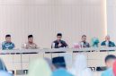 Bupati Boltara Dr. Sirajudin Lasena, Wakil Bupati Boltara Moh. Aditya Pontoh, Kakan Kemenag Boltara dan para asisten
