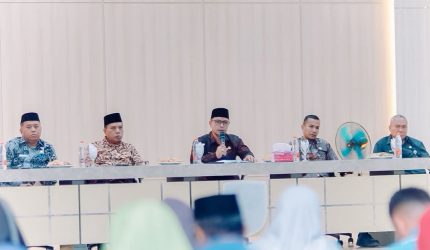 Bupati Bolaang Mongondow Utara (Boltara), Dr. Sirajudin Lasena, SE., M.Ec.Dev., memimpin Rapat Koordinasi Pimpinan Daerah bersama Organisasi Kemasyarakatan (Ormas) Islam se-Kabupaten Boltara, yang digelar di Aula Lantai III Kantor Bupati