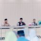 Bupati Boltara Dr. Sirajudin Lasena, Wakil Bupati Boltara Moh. Aditya Pontoh, Kakan Kemenag Boltara dan para asisten