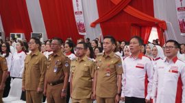 Bupati Boltara Sirajudin Lasena bersama kepala daerah lainnya di pengukuhan Srikandi Jaga Desa