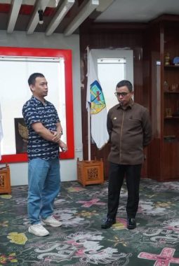 Perkuat SDM Kesehatan, Bupati SJL Berangkatkan Dokter Umum Ikuti PPDS Jantung di RS Harapan Kita