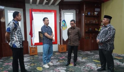 Bupati Bolaang Mongondow Utara (Boltara), Dr. Sirajudin Lasena, SE., M.Ec.Dev., secara resmi memberangkatkan seorang dokter umum asal daerah untuk mengikuti Program Pendidikan Dokter Spesialis (PPDS) Jantung berbasis rumah sakit (hospital-based) yang diselenggarakan oleh Kementerian Kesehatan Republik Indonesia.