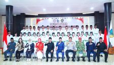 Bupati Boltara Sirajudin Lasena bersama Forkopimda dan 33 Paskibraka Tahun 2026
