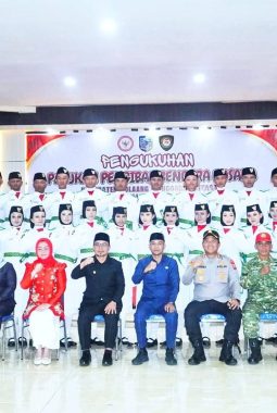Dikukuhkan Bupati, 33 Paskibraka Boltara Siap Kibarkan Merah Putih di HUT RI ke-81