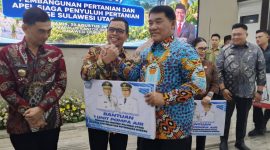 Bupati Boltara menerima bantuan satu unit pompa air dari Pemerintah Provinsi Sulawesi Utara