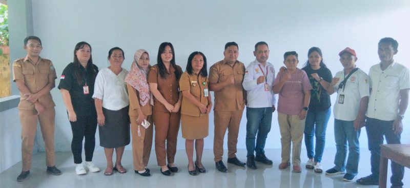 Jajaran Pemerintah Kampung Biru, Bersama dengan Tim JPKP Sangihe.