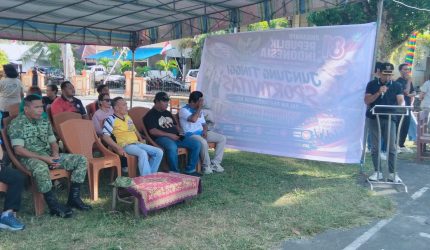 Camat Tabukan Utara, Marwan Nikiulu, S.Sos., M.Si., secara resmi membuka Turnamen Bola Voli Putra Antar Kampung se-Kecamatan Tabukan Utara dalam rangka memeriahkan Hari Ulang Tahun (HUT) Proklamasi Kemerdekaan Republik Indonesia ke-81 Tahun 2026.