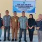 Jajaran Panitia Pemilihan Kapitalaung (Kepala Desa) Kampung Bahu bersama kedua Calon dan Perwakilan dinas PMDD
