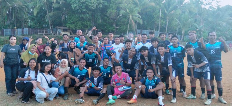 Tim Tanjungbio FC Bersama Bahu FC serta masyarakat kampung bahu pendukung kedua Tim