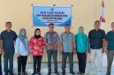 Kedua Calon Kapitalaung Kampung Bahu bersama dengan Tokoh Agama, dan Tokoh Masyarakat