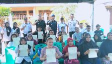 Bupati Sangihe Michael Thungari di Dampingi Wakili Bupati Tendris Bulahari bersama dengan Kepala Pertanahan Sangihe Reynolds, Camat Tabukan Utara, Pemerintah Kampung Petta Barat Serta Masyarakat Petta Barat