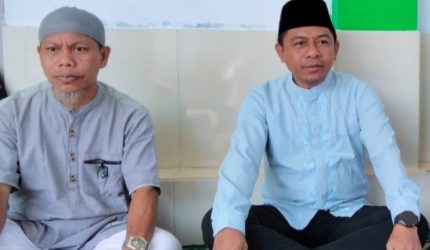 Suasana penuh khidmat dan kebersamaan terasa di halaman Masjid Imaduddin, Kampung Bahu, Kecamatan Tabukan Utara, Kabupaten Kepulauan Sangihe