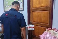 Awak media melihat secara langsung segel dalam pengawasan oleh KPK RI di OPD Dikbud Boltara